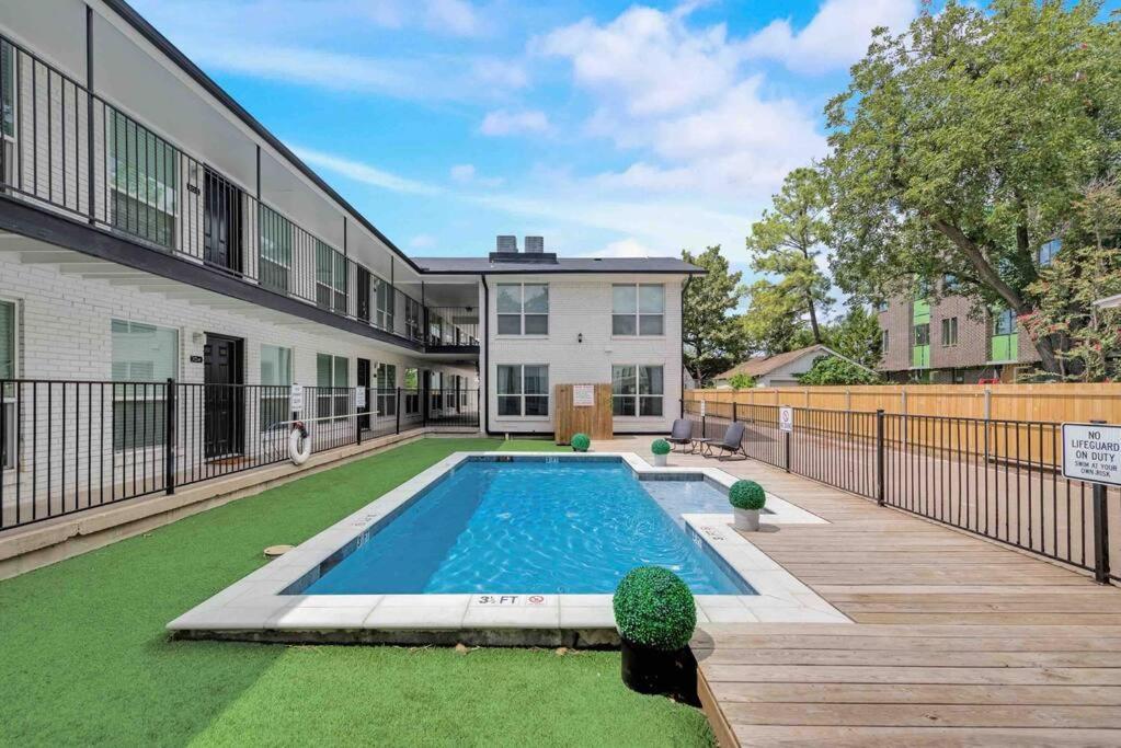 The Urban Nook Arboretum Tickets Included Dallas Exterior photo